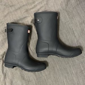 Hunter calf length rain boots